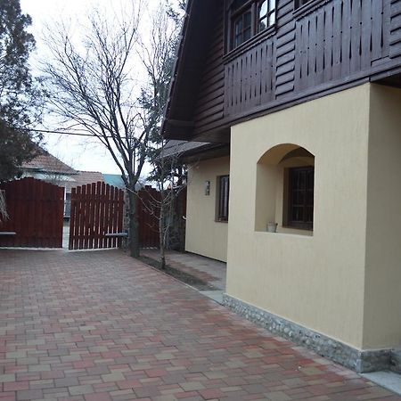 La Mos Pavel Hotel Noslac Exterior photo